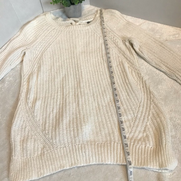 Aerie white sweater with lace up back size Medium - Picture 7 of 9